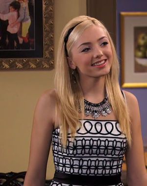 Outfit worn by Emma Ross in Jessie. Shop the Screen with Spylight ... Channel Clothes, Jessie Emma, Disney Actors, Disney Jessie, Emma Ross, Payton List, Fashion Souls, Ross Dresses, Peyton Roi