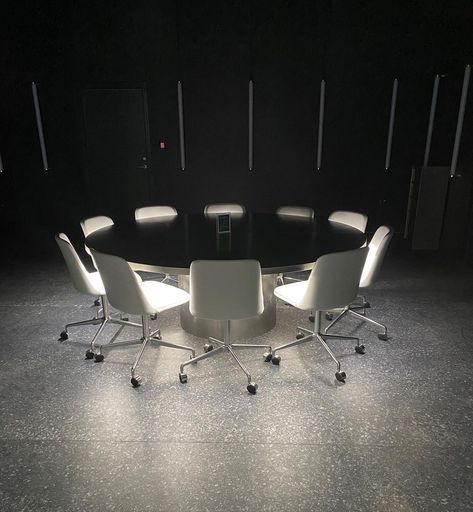 @missdesignsays on Instagram: “Meeting room after dark at @hubnordic #hubnordic #ørestad #coworkingspace #allgoodthingsdanish #interiordesign #meetingspaces #sharingcph” Room Dark, Urban Spaces, Coworking Space, Meeting Room, After Dark, Conference Room, Conference Room Table, Interior Design, Architecture