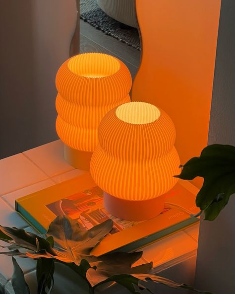 Is it hot in here?🔥 📸 @surgalski Cool Room Lamps, Cosy Bedroom Lighting, Warm Lighting Lamps, Fun Lighting Ideas, Warm Light Bedroom Lamps, Cozy Lamps Living Room, Cozy Apartment Lighting, Room Decor Wishlist, Orange Light Aesthetic