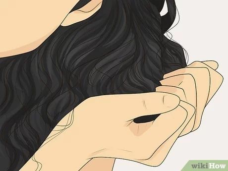 How to Get Natural Curls: Tips for Curly & Straight Hair Permanent Curls, Curly Straight Hair, Pin Straight Hair, Scrunched Hair, Loose Curls Hairstyles, Natural Looking Curls, Curling Straight Hair, Natural Straight Hair, Big Curly Hair