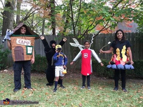 2015 Halloween Costumes, Halloween Camping, Camping Family, Family Tent Camping, Diy Halloween Costume, Homemade Costumes, Halloween Costume Contest, Camping Lanterns, Costume Themes