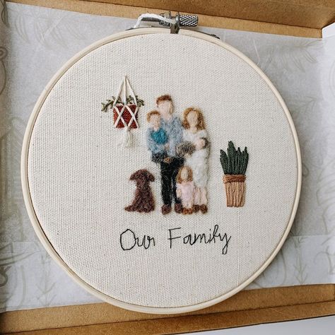 Little Pine Company | Felted Family Portrait | Embroidery Hoop | Custom Family | Wedding Gift | DIY Family Embroidery Family Embroidery Ideas, Portrait Embroidery Hoop, Embroidery Family, Heat Hairstyles, Portrait Embroidery, Embroidered Portrait, Wedding Gift Diy, Felt Embroidery, Embroidery Stitches Tutorial