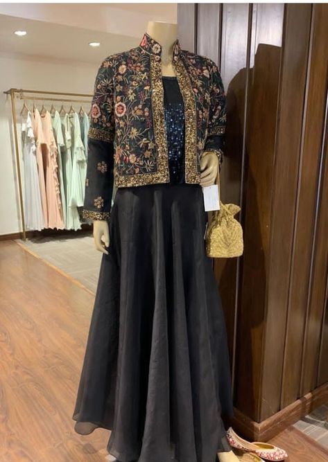 Jacket Pattern Dress Indian, Long Frock With Jacket, Gown With Jacket Indian, Frock With Jacket, Long Dress With Jacket, Saree Style Gown, Long Jacket Outfit, Gown Traditional, Kalamkari Dress