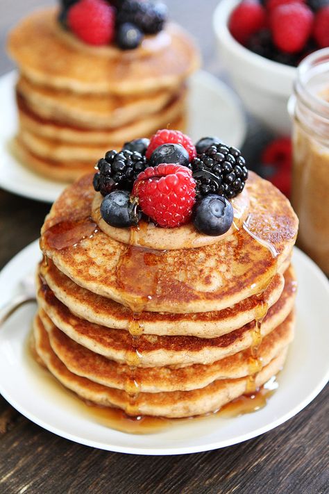 Almond Butter Pancakes Almond Butter Pancakes, Butter Pancake Recipe, Butter Pancakes, Crepes And Waffles, American Pancakes, Pancake Recipes, Pancakes Healthy, What's For Breakfast, Protein Pancakes