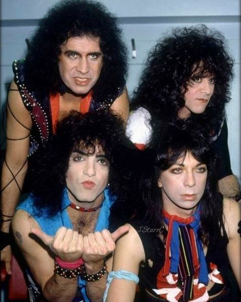 @kiss_lovegun77 on Instagram: “KISS 1983 Best Non Makeup KISS Album @kissonline #kiss #ericcarr #genesimmons #paulstanley #vinnievincent #lickitup #andonthe8thday…” Kiss Without Makeup, Stage Make Up, Kiss Group, Banda Kiss, Gene Simmons Kiss, Band Kiss, Glam Rock Bands, Vinnie Vincent, Eric Carr