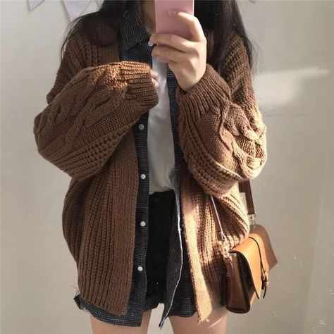 Casual Chic Winter, Fall Knit Sweater, Warm Cardigan, Grunge Look, Shein Dress, Outfit Jeans, Cardigan Outfits, Knitting Women Sweater, Cardigan Sweaters For Women