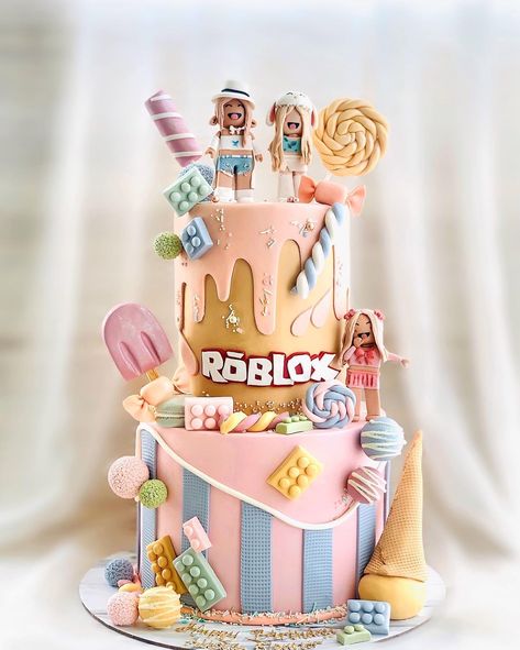 Roblox Cake Ideas, Pink Birthday Cake Ideas, Barbie Themed Cake, Roblox Birthday Cake, 7th Birthday Cakes, Pink Birthday Cake, 8th Birthday Cake, Roblox Cake, Cake Wraps