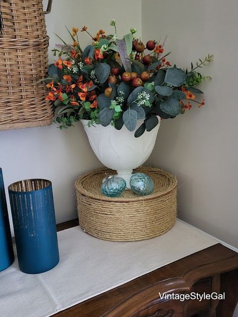 Cookie Tins Repurposed, Diy Risers, Repurposed Junk, Repurposing Ideas, Jar Tags, Storage Baskets With Lids, Diy Display, Cookie Tin, Lidded Baskets