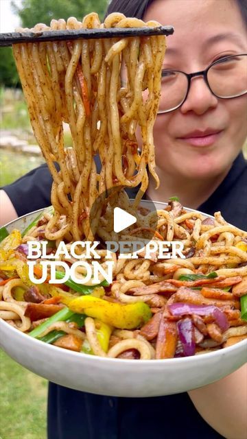 69K views · 7.2K likes | Yang&Kathi | vegan Asian food 🌈 on Instagram: "🇩🇪🇺🇸Black Pepper Udon with King Oyster Mushroom🍄 🇩🇪im ersten Kommentar 

Today we are sharing a recipe of Black Pepper Udon, black pepper spaghetti is a typical Hong Kong Cantonese dish that’s normally served at every Cha Chaan Teng (茶餐廳) in Hong Kong, and this is the udon version of it if you prefer udon over spaghetti 😂 traditionally the noodles are stir fried with black pepper sauce and beef, here we substitute the beef with king oyster mushrooms, and here we also show how to make black pepper sauce from scratch. Black pepper sauce is often used in Hong Kong Cantonese cuisine and is also often used to serves with steaks, we have tried to have it with seitan steaks, it was great😋

🌈Ingredients 
💚For the s Black Pepper Udon, Vegan Asian Food, Pepper Spaghetti, Cha Chaan Teng, King Oyster Mushroom, Black Pepper Sauce, King Oyster Mushrooms, King Oyster, Cantonese Cuisine