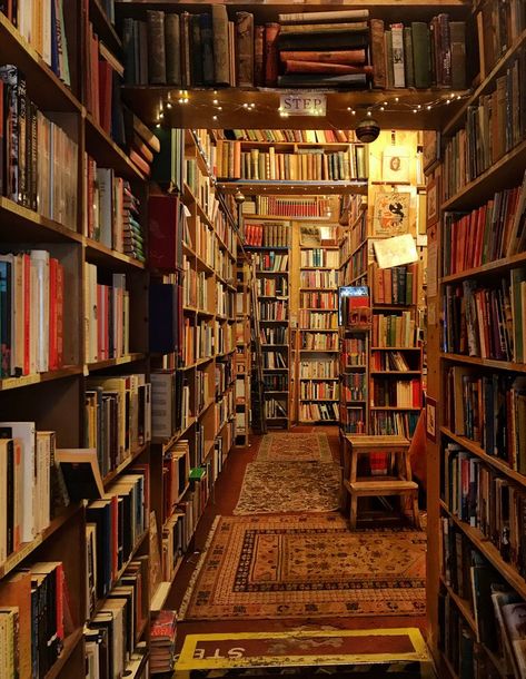 Home Library Aesthetic, Lots Of Books, Old Libraries, Bookstore Cafe, Dream Library, Beautiful Library, Old Library, Library Aesthetic, Vintage Library