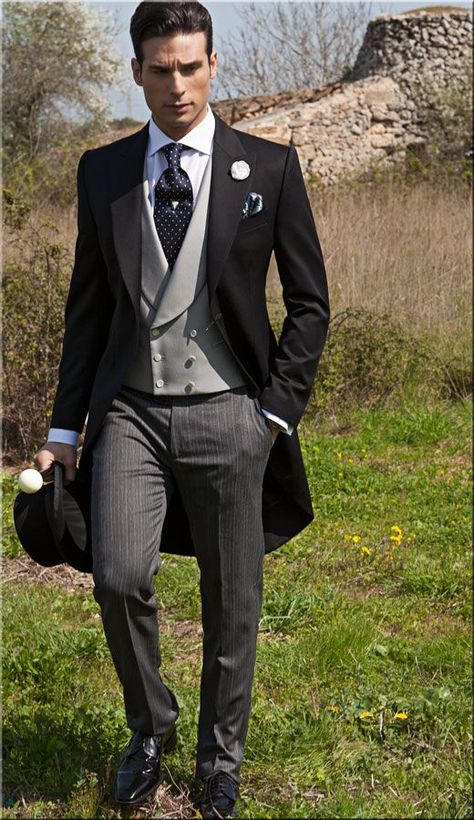 Groom Suit White, Black Prom Suits, Men Suits Wedding, A Man In A Suit, Man In A Suit, Best Man Wedding, Blue Suit Men, Morning Dress, Morning Suits