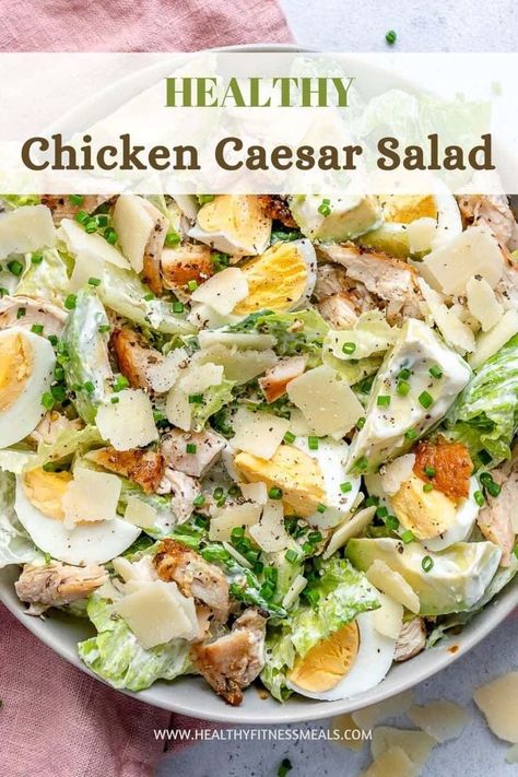 Fitness Meals, Plats Healthy, Healthy Fitness Meals, Chicken Caesar, Chicken Caesar Salad, Salad Healthy, Health Dinner, Health Dinner Recipes, Low Carb Chicken