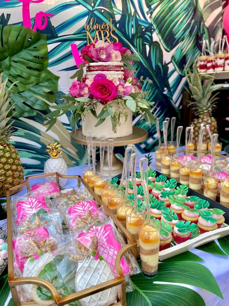 Tropical Pool Birthday Party Ideas, Hawaiian Birthday Party Aesthetic, Tropical Theme Bday Party, Hawaiian Party Dessert Table, Sweet 16 Pool Party Ideas Hawaiian Luau, 30th Luau Birthday Party, Sweet 16 Tropical Theme Party Ideas, Luau Cake Table, Tropical Graduation Party Ideas