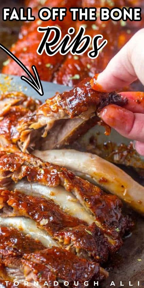 Oven Baked Pork Ribs, Oven Pork Ribs, Ribs Recipe Oven, Oven Cooked Ribs, Oven Ribs, Fall Off The Bone Ribs, Baked Pork Ribs, Baked Bbq Ribs, Loin Recipes