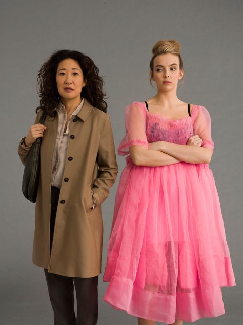 Eve Polastri, Eve Costume, Promo Poster, Sandra Oh, Killing Eve, Jodie Comer, Eve Outfit, Little Outfits, Couples Costumes