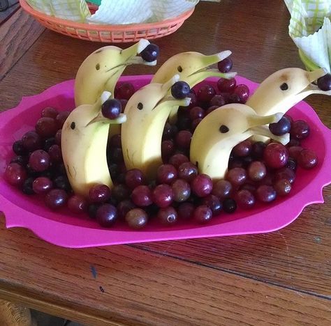 Healthy Food Art, Fruit Platter Designs, Warm Scarves, Decorações Com Comidas, Food Art For Kids, Creative Snacks, Amazing Food Decoration, Amazing Food Art, Food Carving