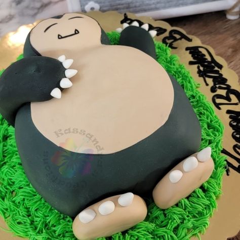 Pokemon Snorlax Birthday Cake, Pokemon Cake Bulbasaur, Snorlax Birthday Cake, Snorlax Birthday Party, Snorlax Cake, Squirtle Cake, Pokemon Torte, Pokemon Cakes, Goofy Cake