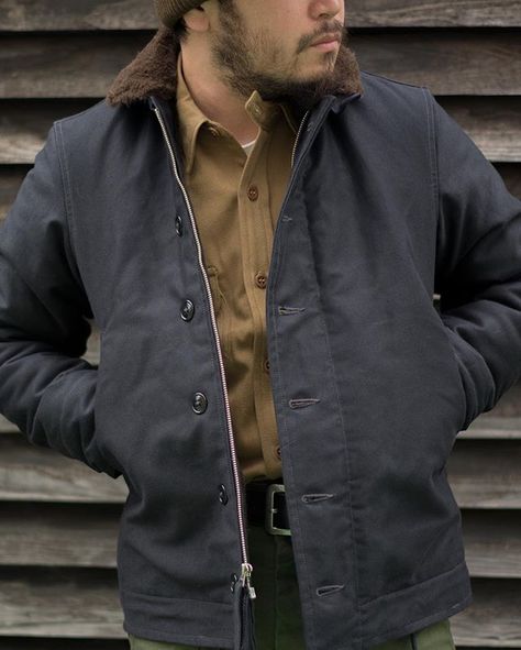 N-1 DECK JACKET (NAVY) . The label 'NXss' shows a jacket was produced before 1944. After 1944, the label will change to 'NXsx' and the color of the 'jungle cloth' will also change to a khaki color. -Outer shell is 100% cotton grosgrain -Alpaca lining -1940's bell-shaped Talon zippers -Navy blue -Made in Japan . #therealmccoys #therealmccoyslondon N1 Deck Jacket, Vintage Men Style, Deck Jacket, Peacoats, Jackets Winter, Rugged Style, Man Style, Winter Coats, Weekend Wear