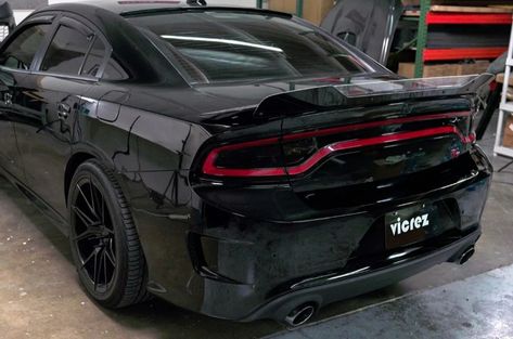 Dodge Charger Tail Lights, Dodge Charger 2017, Charger Hellcat, Dodge Charger Hellcat, Murdered Out, Cars Jeep, Jdm Wallpaper, Dream Cars Jeep, Manifestation Board