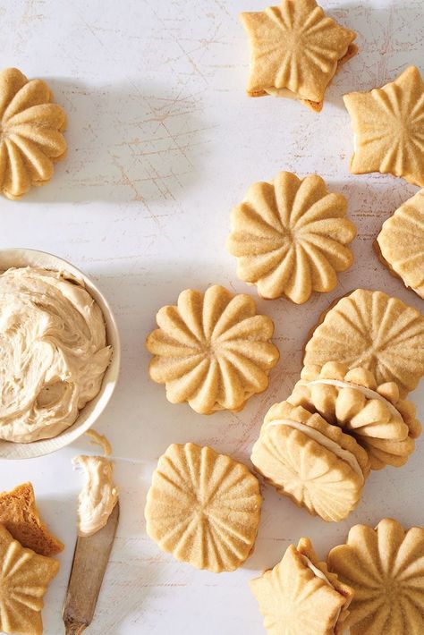 Maple Shortbread, Maple Syrup Cookies, King Arthur Recipes, Cookie Sandwich Recipes, Maple Cookies, Buttery Shortbread Cookies, Fundraising Event, Filled Cookies, Shortbread Cookie