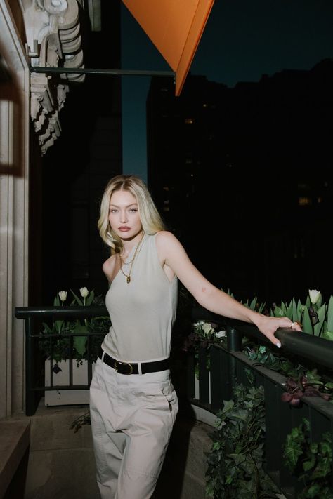 Jelena Hadid, Stile Kendall Jenner, Guest In Residence, Gigi Hadid Looks, Gigi Style, Bella Gigi Hadid, Gigi Hadid Outfits, Gigi Hadid Style, Hadid Sisters