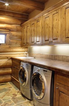 Casas Country, Rustic Laundry Rooms, Design Hall, Log Cabin Living, Log Home Living, Log Home Interiors, Log Cabin Ideas, Log Home Decorating, Log Cabin Decor