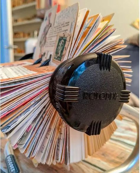 Rolodex Art Cards, How To Make Collage, Index Card Art, Rolodex Ideas, Memorydex Cards, Rolodex Art, Mini Collage, Altered Cards, Rolodex Cards