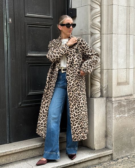 In my leopard print era 🐆🤎🍂 . . . Leopard print, autumn outfits . . #autumnoutfits #autumnoutfitideas #autumnoutfitinspo #leopardprint #leopardprinteverything #leopardprints #widelegpants #widelegjeans #riverisland #imwearingri #autumnstyles #coatseason #yslsunglasses #streetstyleluxe #streetstyleinspo #streetstyleinspiration Leopard Print Fall Outfit, Cheetah Print Jacket Outfit, Cheetah Coat Outfit, Cheetah Print Coat Outfits, Leopard Fur Coat Outfit, Leopard Print Coat Outfit, Print Jacket Outfit, Nyc Travel Outfit, Leopard Coat Outfit