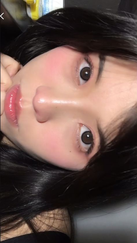 Cute pink asian soft makeup girl douyin style aesthetic ulzzang makeup im cold makeup tiktok instagram circle lenses Japanese Makeup For School, Cold Skin Tone Makeup, Soft Features Face Make Up, Cold Girl Makeup Asian, Im Cold Makeup Look Korean, Korean Jelly Makeup, Cold Tone Makeup Korean, Japanese School Makeup Looks, Korean Cold Makeup