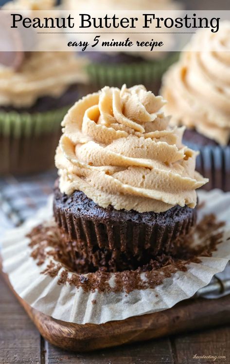 Easy peanut butter frosting recipe that makes rich and creamy peanut butter frosting. Also includes directions for how to make peanut butter frosting and recipes to use with the frosting.  #peanutbutter #frosting #buttercream #recipe #homemade #easy #cake #cupcake #cookie #brownie #dessert #ihearteating Peanut Butter Frosting Easy, Chocolate Buttercream Frosting Easy, Butter Frosting Recipe, Frost Cupcakes, Peanut Butter Frosting Recipe, Chocolate Peanut Butter Cupcakes, Mocha Cupcakes, Chocolate Cupcakes Moist, Mocha Recipe