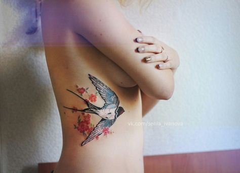 Swallow Tattoo Color, Barn Swallow Tattoo, Golondrinas Tattoo, Tattoo Swallow, Swallow Tattoo, Barn Swallow, Tattoo Color, Bird Flying, Design Drawings