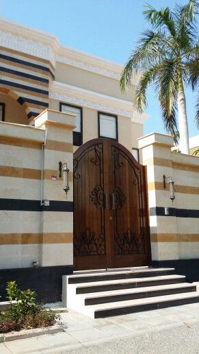 Villa in Jeddah, Saudi Arabia Jeddah Saudi Arabia, Front Gates, Apartment Inspiration, Jeddah, Riyadh, Home Photo, Luxury Apartments, Luxury Villa, Saudi Arabia