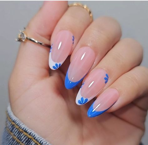 Cute Summer Nail Ideas, Cute Easy Nail Designs, Blue French Tip, French Tip Nail Art, Blue Glitter Nails, Summer Nail Ideas, Shape Nails, Cute Simple Nails, Girly Acrylic Nails