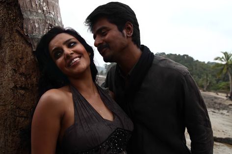 Ethir Neesal Movie hd images Ethir Neechal, Actor And Actress, Priya Anand, Unseen Images, Cristiano Ronaldo Wallpapers, Ronaldo Wallpapers, Movie Images, Cute Couples Hugging, Actors Images