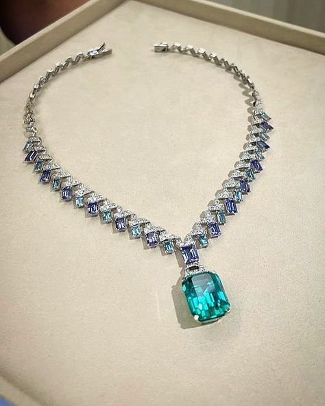 Mario-Temmy NVW on Instagram: “Green tourmaline, Paraiba tourmaline, tanzanites and diamonds necklace by @louisvuitton #highjewellery #tourmaline #diamonds…” Multi Finger Rings, Emerald Diamond Necklace, Tiaras Jewellery, Jewellery Design Sketches, Expensive Jewelry Luxury, Diamond Necklace Designs, Diamonds Necklace, Asymmetrical Earrings, Paraiba Tourmaline