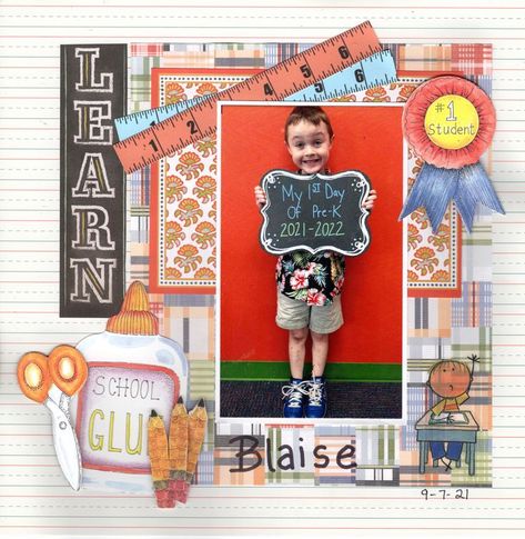 School Scrapbook Ideas, Kindergarten Scrapbook, First Day Of Pre K, School Scrapbook Layouts, School Kindergarten, School Scrapbook, Scrapbook Layout, Scrapbooking Ideas, Scrapbook Ideas