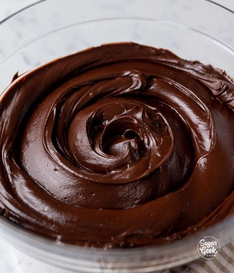 Best Chocolate Fudge Frosting, Best Chocolate Fudge, Chocolate Fudge Icing, Homemade Chocolate Frosting, Sugar Geek, Frosting Recipes Easy, Chocolate Fudge Frosting, Chocolate Frosting Recipes, Fudge Frosting