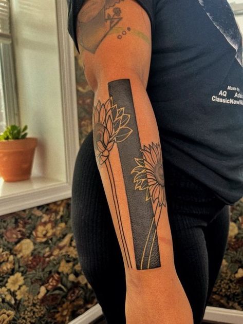 Arm Tattoo Cover Up Ideas For Women, Cover Up Tattoos For Women, Negative Space Tattoo, One Line Tattoo, Rose Tattoos For Women, Cute Hand Tattoos, Red Ink Tattoos, Dope Tattoos For Women, Tattoo Cover-up