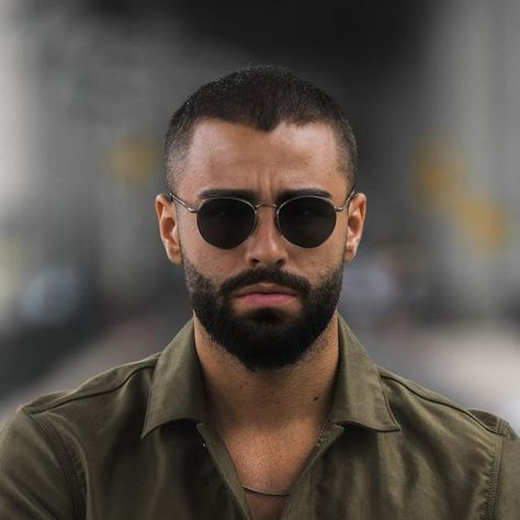 Short Hair Beard Men, Bald Beard Glasses, Short Hair With Beard, Men Fade Haircut Short, Beard Men, Men Beard, Best Physique, Hairstyle Men, Mens Hairstyles With Beard