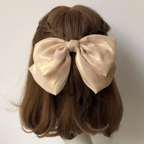 Fairy Tales Aesthetic, Bow Barrette, Fairy Hair, Aesthetic Cottagecore, Cottagecore Fashion, Velvet Hair, Penteado Cabelo Curto, Lace Hair, Stunning Outfits