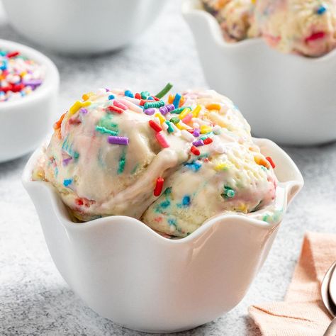 Cake Batter Ice Cream Kids Birthday Party Food Ideas, Ice Cream With Rainbow Sprinkles, Bubblegum Ice Cream, Childrens Party Food, Birthday Party Food Ideas, Grandma Cake, Cake Batter Ice Cream, Cake And Ice Cream, Kids Birthday Party Food