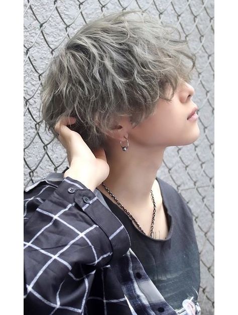 Androgynous Hair, Tomboy Hairstyles, Short Grunge Hair, Short Hair Tomboy, Boho Wedding Hair, Shot Hair Styles, Fluffy Hair, Cut My Hair, Grunge Hair