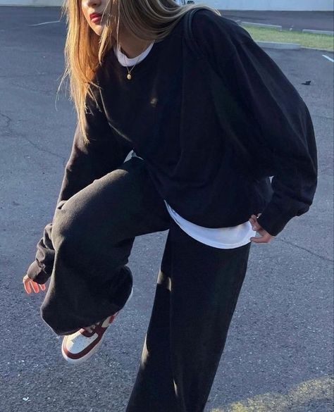 Tomboy Outfits Styling Guide #tomboy #tomboyoutfits Bekväma Outfits, 00s Mode, 2022 Outfits, Mode Hipster, Looks Pinterest, Downtown Outfits, Populaire Outfits, Tomboy Outfits, Tomboy Style Outfits