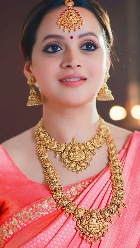 Nakshi Gold Jewellery, Gold Jewellery Set For Bride, Shopping Pics, Lakshmi Haram, Gold Necklace Bridal, Jewellery Set Bridal, Nakshi Jewellery, Bhavana Actress, Alternative Ring