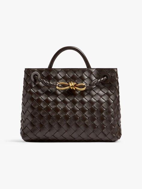 Outfit Large, Bottega Veneta Handbag, Woven Leather Tote, Sacs Design, Leather Stitching, Stylish Tote Bag, It Bag, Bottega Veneta Bags, Bv Bag