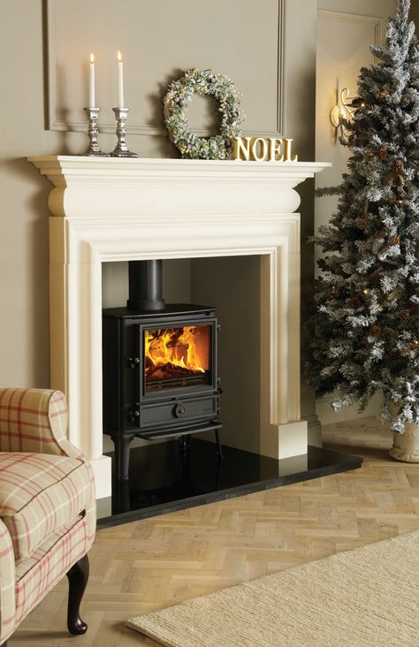 Brunel 3CB Wood Burning Stoves & Multi-fuel Stoves - Stovax Stoves Closed Fireplace, Woodburning Stove Fireplace, Bad Christmas, Wood Burner Fireplace, Wood Burning Stoves Living Room, Log Burner Living Room, Log Burner Fireplace, Stove Ideas, Wood Burning Fireplace Inserts