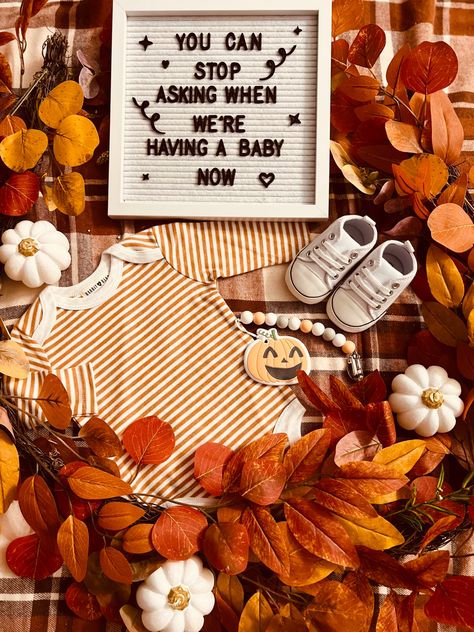 Mushroom Pregnancy Announcement, Pregnancy Announcement Funny, Fall Pregnancy, Fall Pregnancy Announcement, Funny Pregnancy Announcement, Fall Maternity, Having A Baby, Pregnancy Announcement, Funny