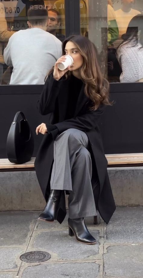 High Heeled Boots, Uni Outfits, Corporate Outfits, Elegante Casual, Looks Street Style, Looks Black, Mode Inspo, 가을 패션, Looks Style