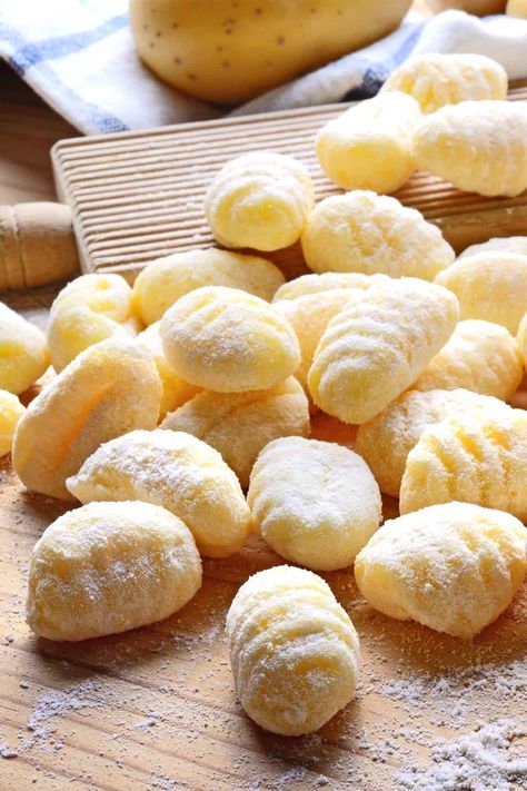 Homemade Potato Gnocchi Yukon Potatoes, Making Gnocchi, Homemade Gnocchi, Potato Gnocchi, Gnocchi Recipes, Entree Recipes, Latest Recipe, Find Recipes, International Recipes