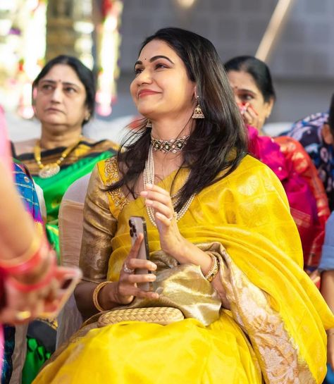 Allu Sneha Reddy Saree, Allu Sneha Reddy Jewellery, Allu Sneha Reddy, Sneha Reddy, Ambani Wedding, Blue Blouse Designs, South Indian Bridal Jewellery, Sabyasachi Sarees, Kids Party Wear Dresses